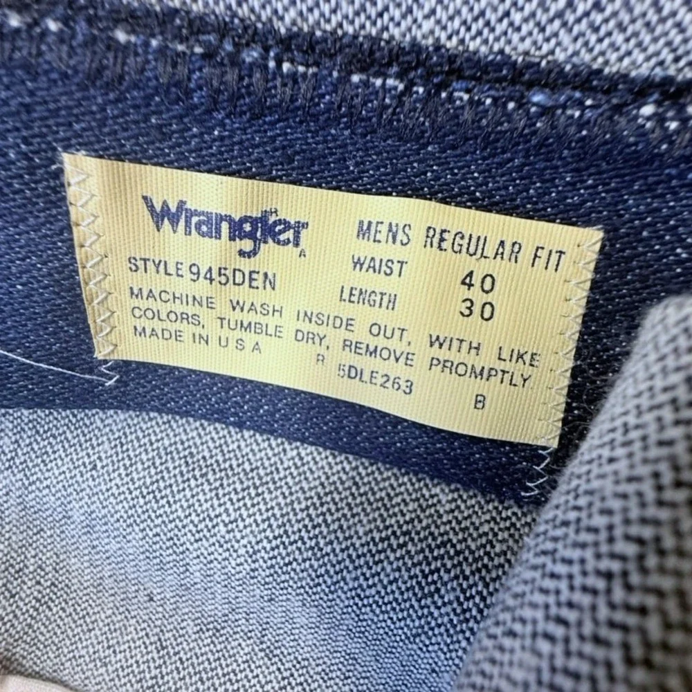 Vintage Wrangler 945DEN Regular Fit Bootcut Jeans Indigo 40x30 Made in USA NWT